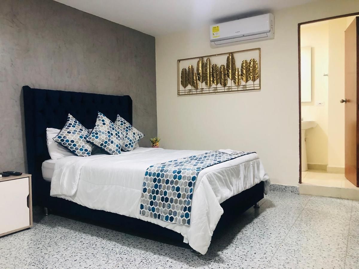 Luka Hotel 2*