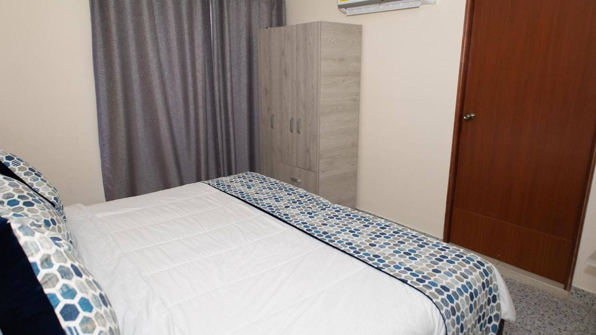 Luka Hotel