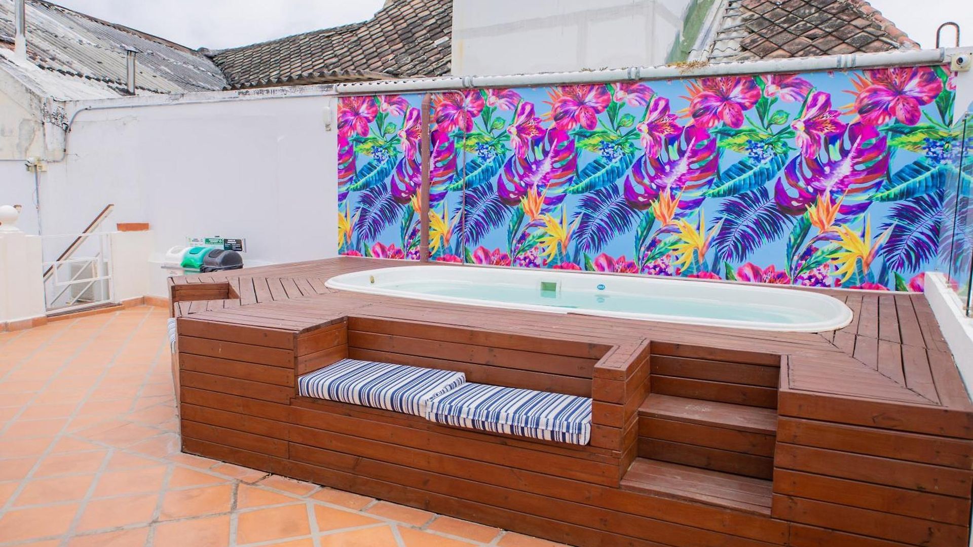 Luka Hotel 2*