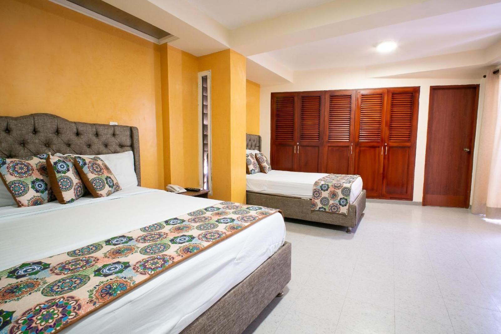 Luka Hotel 2*