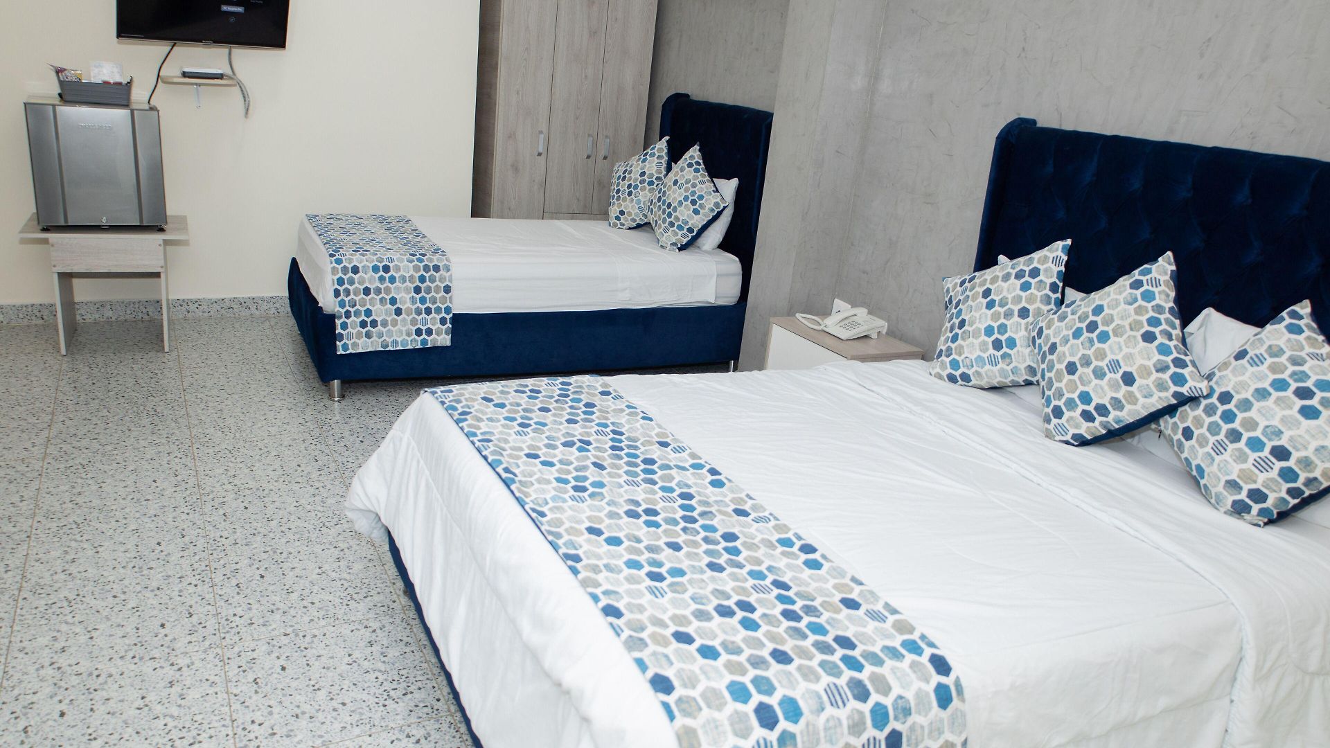 Hotel Luka 2*