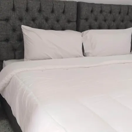 Luka Hotel 2*
