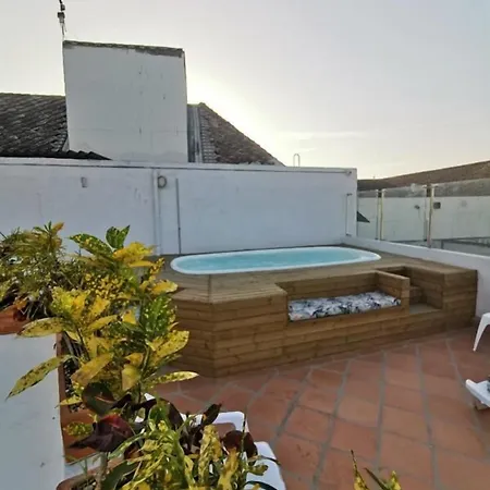 Hotel Luka 2*
